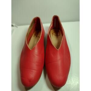 KJ Women's Soft Red Leather Closed Slip On Flats Sz 6 Good Condition